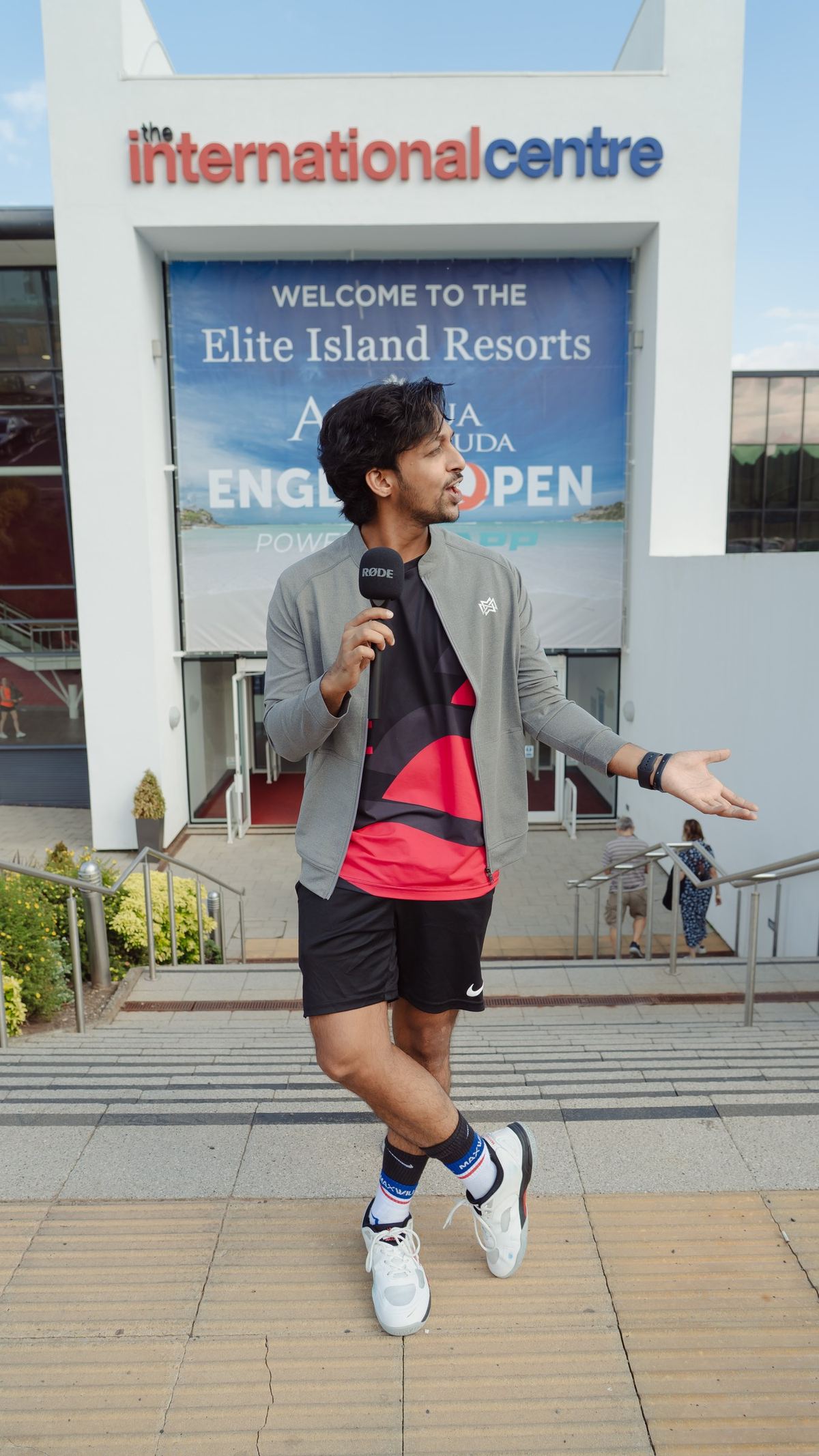 Hosting at the English Open